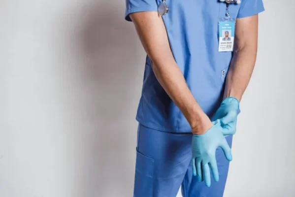 medication-assisted-treatment-768×512 scrubs