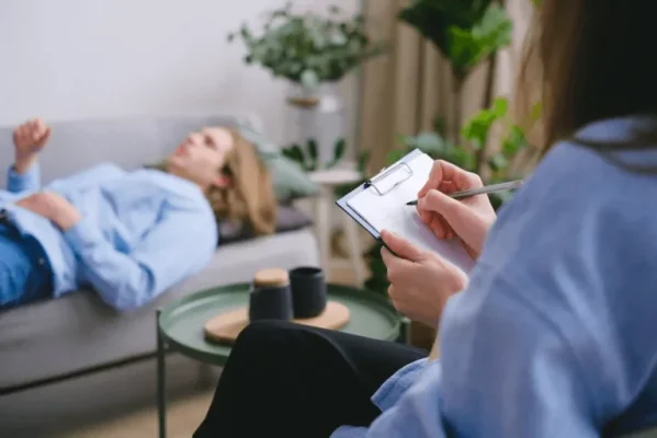psychological-support-and-counselling-768×512 Psychological support
